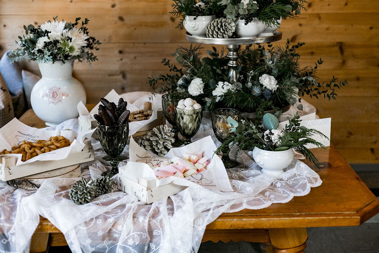 Tischdeko Blumendeko Hochzeit