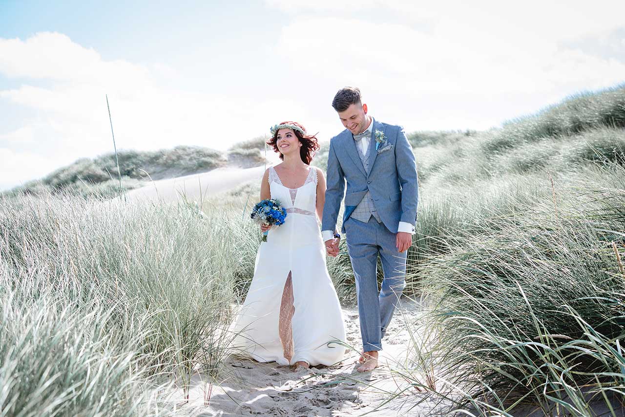 Brautpaar zur Hochzeit am Strand - Tolle Location am Meer